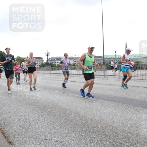 29.06.2025 - hella hamburg halbmarathon Lena Gebhardt http://msf.ph/oto/8290622 29.06.2025 10:46:41 Lombardsbrücke 1073, 1286, 1363, 1371, 1375, 1429, 1465, 1608, 1720, 1837, 1999, 2162, 2211, 2320, 2500, 2556, 2697, 2981, 3277, 3406, 3407, 3469, 3734, 3823, 4119, 4202, 4296, 4342, 4355, 4448, 4604, 5697, 5700, 5796, 5854, 5953, 6068, 6124, 6161, 6740, 7303, 7364, 7368, 7374, 7412, 7767, 7827, 7960, 7983, 8047, 8477, 8486, 8551, 8553, 8684, 8700, 9129, 9337, 9691, 10153, 10230, 11361, 12298, 12333, 12507, 12522, 13969, 14261, 15852, 16882, 16987 meine-sportfotos.de