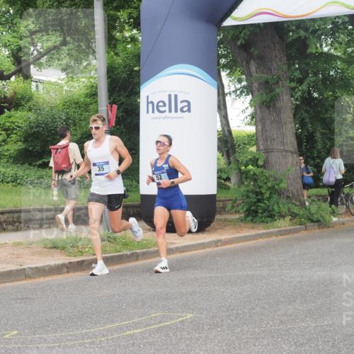 29.06.2025 - hella hamburg halbmarathon KatJ http://msf.ph/oto/8290641 29.06.2025 10:12:39 Zwischen KM18-KM19 52 meine-sportfotos.de
