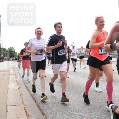 29.06.2025 - hella hamburg halbmarathon Lena Gebhardt http://msf.ph/oto/8290729 29.06.2025 10:36:18 Lombardsbrücke 302, 992, 6093, 00, 3422, 714, 15370, 2520, 7, 1008, 1010, 1036, 1102, 1183, 1224, 1775, 1780, 1835, 2124, 2352, 2520, 2827, 2870, 3398, 3401, 3404, 3428, 3598, 3699, 3741, 3877, 3990, 4245, 4326, 4413, 4442, 4798, 4937, 5012, 5246, 5427, 5540, 5573, 5666, 5747, 5809, 5919, 6092, 6093, 6184, 6190, 6417, 6667, 6845, 6896, 7086, 7111, 7140, 7275, 7575, 7576, 7632, 8356, 8498, 8530, 8581, 8945, 8947, 9115, 9117, 9229, 9432, 17807 meine-sportfotos.de