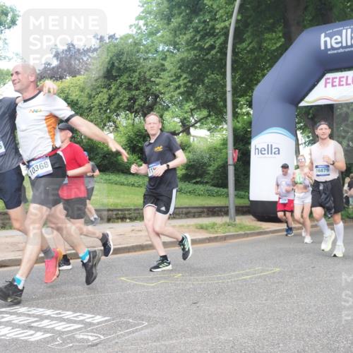 29.06.2025 - hella hamburg halbmarathon KatJ http://msf.ph/oto/8290769 29.06.2025 10:42:04 Zwischen KM18-KM19 1193, 1506, 2448, 3652, 4231, 4897, 6355, 7221, 8223 meine-sportfotos.de
