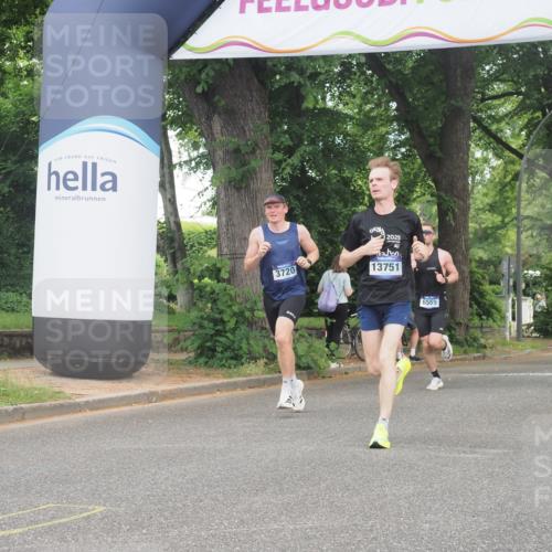 29.06.2025 - hella hamburg halbmarathon KatJ http://msf.ph/oto/8290936 29.06.2025 10:12:41 Zwischen KM18-KM19 35, 52 meine-sportfotos.de