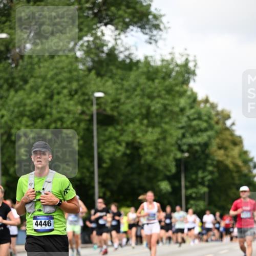 29.06.2025 - hella hamburg halbmarathon Dr. Thomas Lammeyer http://msf.ph/oto/8291063 29.06.2025 10:37:21 Kennedybrücke 1078, 1199, 1324, 1373, 1732, 1879, 1995, 2059, 2085, 2384, 2838, 3221, 3341, 3422, 3560, 3653, 3871, 4030, 4096, 4164, 4446, 4555, 5156, 5180, 5581, 5917, 6773, 6861, 6999, 7705, 8175, 8595, 8839, 8891, 8993, 9289, 9471, 9591, 9750, 9768, 9780, 10770 meine-sportfotos.de