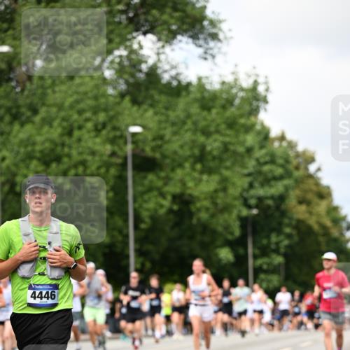29.06.2025 - hella hamburg halbmarathon Dr. Thomas Lammeyer http://msf.ph/oto/8291095 29.06.2025 10:37:21 Kennedybrücke 1078, 1199, 1324, 1373, 1732, 1879, 1995, 2059, 2085, 2384, 2838, 3221, 3341, 3422, 3560, 3653, 3871, 4030, 4096, 4164, 4446, 4555, 5156, 5180, 5581, 5917, 6773, 6861, 6999, 7705, 8175, 8595, 8839, 8891, 8993, 9289, 9471, 9591, 9750, 9768, 9780, 10770 meine-sportfotos.de
