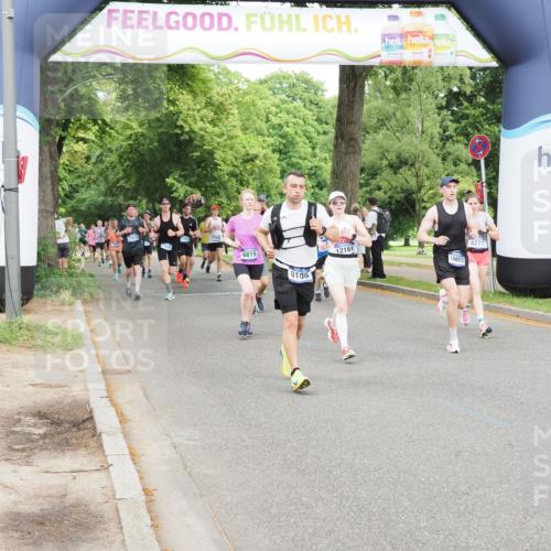 29.06.2025 - hella hamburg halbmarathon MichiJ http://msf.ph/oto/8291105 29.06.2025 10:33:34 Zwischen KM18-KM19 1920, 2188, 2470, 3785, 4277, 6819, 9105, 11291, 11688, 12161, 16725, 16803, 17960, 18810, 18862 meine-sportfotos.de