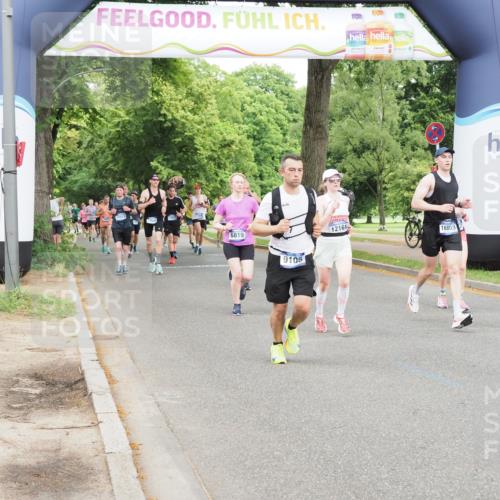 29.06.2025 - hella hamburg halbmarathon MichiJ http://msf.ph/oto/8291119 29.06.2025 10:33:34 Zwischen KM18-KM19 1920, 2188, 2470, 3785, 4277, 6819, 9105, 11291, 11688, 12161, 16725, 16803, 17960, 18810, 18862 meine-sportfotos.de