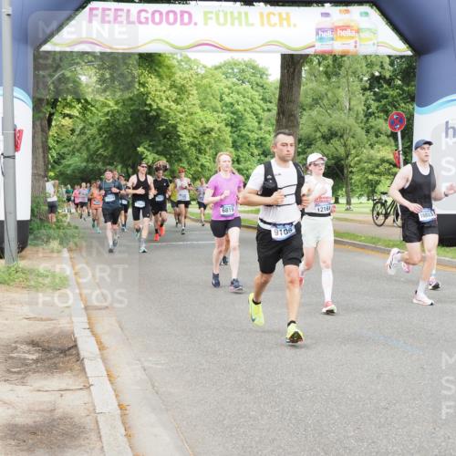 29.06.2025 - hella hamburg halbmarathon MichiJ http://msf.ph/oto/8291125 29.06.2025 10:33:34 Zwischen KM18-KM19 1920, 2188, 2470, 3785, 4277, 6819, 9105, 11291, 11688, 12161, 16725, 16803, 17960, 18810, 18862 meine-sportfotos.de