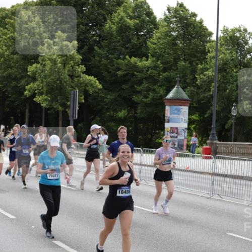 29.06.2025 - hella hamburg halbmarathon Jannik Wohlers http://msf.ph/oto/8291165 29.06.2025 10:36:13 Lombardsbrücke 1224, 1948, 2124, 2588, 3428, 4084, 4618, 4762, 5747, 6156, 6190, 6667, 7632, 8499, 8530, 8945, 9115, 9500, 9694, 9701, 9918, 10024, 10123, 10487, 10984, 11637, 11672, 12493, 12605, 12770, 12775, 13092, 13106, 13265, 13266, 13445, 13704, 13902, 13903, 15077, 15568, 15707, 15805, 16228, 16239, 16977, 17018, 17156, 17807, 18152, 18174, 18226, 18482, 18488, 18644, 18646, 18918, 18929 meine-sportfotos.de