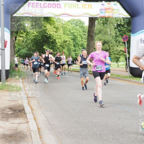 29.06.2025 - hella hamburg halbmarathon MichiJ http://msf.ph/oto/8291170 29.06.2025 10:33:35 Zwischen KM18-KM19 1920, 2188, 2470, 4277, 6819, 6831, 9105, 11688, 12161, 16725, 16803, 17960, 18810, 18862 meine-sportfotos.de