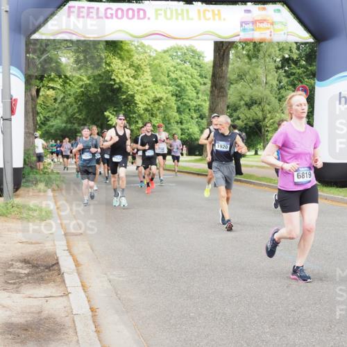 29.06.2025 - hella hamburg halbmarathon MichiJ http://msf.ph/oto/8291179 29.06.2025 10:33:36 Zwischen KM18-KM19 1920, 2188, 2470, 4277, 6819, 6831, 7087, 9105, 11688, 12161, 15365, 16725, 16803, 17544, 17835, 17960, 18810, 18862 meine-sportfotos.de