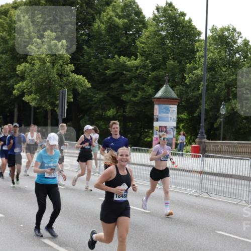 29.06.2025 - hella hamburg halbmarathon Jannik Wohlers http://msf.ph/oto/8291232 29.06.2025 10:36:13 Lombardsbrücke 1224, 1948, 2124, 2588, 3428, 4084, 4618, 4762, 5747, 6156, 6190, 6667, 7632, 8499, 8530, 8945, 9115, 9500, 9694, 9701, 9918, 10024, 10123, 10487, 10984, 11637, 11672, 12493, 12605, 12770, 12775, 13092, 13106, 13265, 13266, 13445, 13704, 13902, 13903, 15077, 15568, 15707, 15805, 16228, 16239, 16977, 17018, 17156, 17807, 18152, 18174, 18226, 18482, 18488, 18644, 18646, 18918, 18929 meine-sportfotos.de