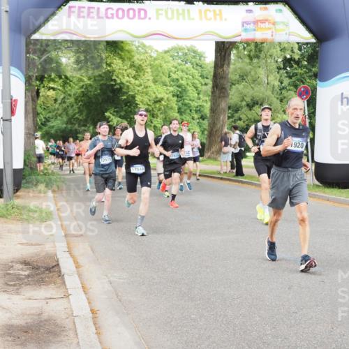 29.06.2025 - hella hamburg halbmarathon MichiJ http://msf.ph/oto/8291284 29.06.2025 10:33:37 Zwischen KM18-KM19 1920, 2188, 2470, 4277, 6819, 6831, 7087, 9105, 12161, 14462, 15365, 16725, 16803, 17544, 17835, 17960, 18810 meine-sportfotos.de