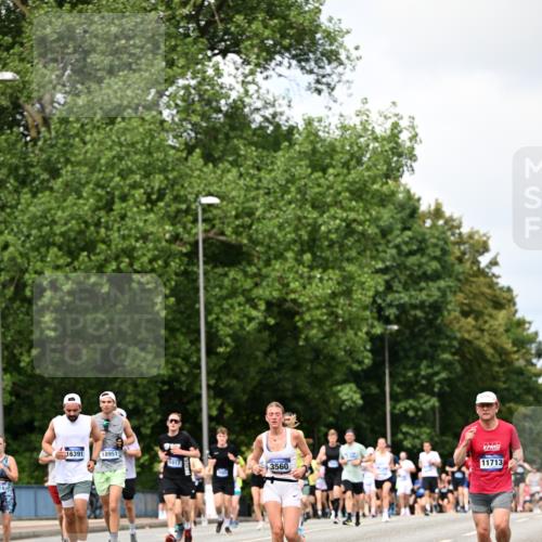 29.06.2025 - hella hamburg halbmarathon Dr. Thomas Lammeyer http://msf.ph/oto/8291287 29.06.2025 10:37:22 Kennedybrücke 1078, 1199, 1324, 1373, 1732, 1879, 1995, 2059, 2085, 2342, 2384, 2838, 3221, 3341, 3422, 3560, 3653, 3871, 4030, 4096, 4164, 4446, 4555, 5180, 5581, 5917, 6773, 6861, 6999, 7705, 8175, 8595, 8839, 8891, 8993, 9289, 9471, 9591, 9750, 9768, 9780 meine-sportfotos.de