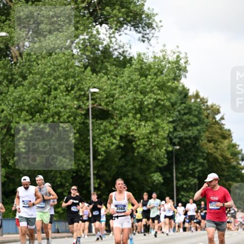 29.06.2025 - hella hamburg halbmarathon Dr. Thomas Lammeyer http://msf.ph/oto/8291455 29.06.2025 10:37:22 Kennedybrücke 1078, 1199, 1324, 1373, 1732, 1879, 1995, 2059, 2085, 2342, 2384, 2838, 3221, 3341, 3422, 3560, 3653, 3871, 4030, 4096, 4164, 4446, 4555, 5180, 5581, 5917, 6773, 6861, 6999, 7705, 8175, 8595, 8839, 8891, 8993, 9289, 9471, 9591, 9750, 9768, 9780 meine-sportfotos.de