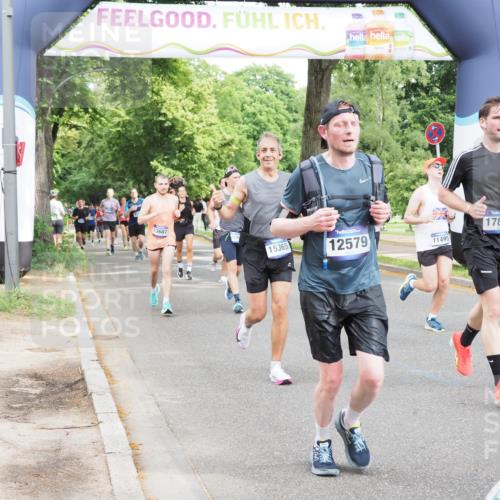 29.06.2025 - hella hamburg halbmarathon MichiJ http://msf.ph/oto/8291609 29.06.2025 10:33:39 Zwischen KM18-KM19 1920, 4277, 6819, 6831, 7087, 9105, 11495, 12161, 12579, 13687, 14462, 15362, 15365, 16803, 17544, 17835, 17960 meine-sportfotos.de