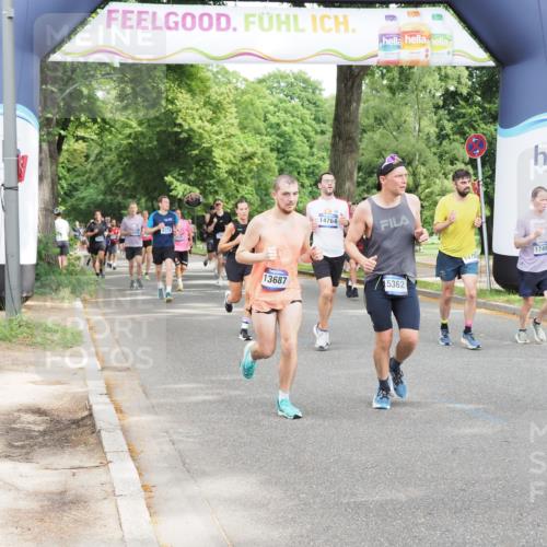 29.06.2025 - hella hamburg halbmarathon MichiJ http://msf.ph/oto/8291754 29.06.2025 10:33:41 Zwischen KM18-KM19 1920, 4277, 6831, 7087, 11495, 12161, 12579, 13687, 14228, 14462, 14764, 14783, 15362, 15365, 16803, 17492, 17544, 17835 meine-sportfotos.de