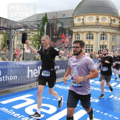 29.06.2025 - hella hamburg halbmarathon Michael Strokosch http://msf.ph/oto/8291832 29.06.2025 10:56:19 Ziel 1193, 5465, 7547, 8639, 9903, 9907, 10789, 12348, 14363, 15484, 16113, 16375, 16634, 17468, 18117, 18495, 18652, 18741, 19152 meine-sportfotos.de