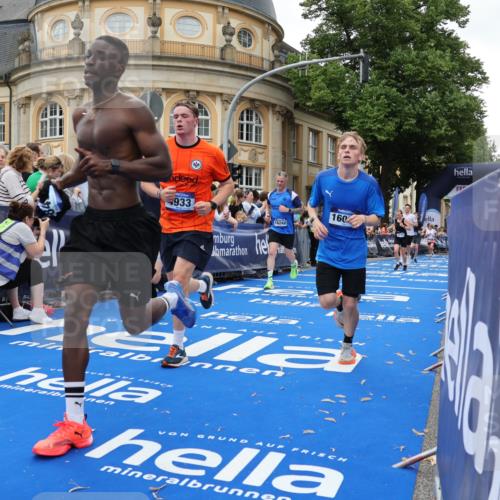 29.06.2025 - hella hamburg halbmarathon Strokosch-Dieckow http://msf.ph/oto/8292026 29.06.2025 10:50:20 Ziel 4127, 4247, 4933, 6795, 7930, 7932, 8899, 8921, 11455, 12035, 12624, 12949, 13609, 13690, 14034, 15620, 16000, 16242, 18394, 18499, 18811, 19040 meine-sportfotos.de