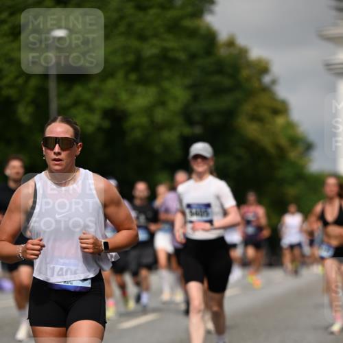 29.06.2025 - hella hamburg halbmarathon Dr. Thomas Lammeyer http://msf.ph/oto/8292029 29.06.2025 10:16:07 Kennedybrücke 1249, 1610, 1785, 1790, 1850, 1851, 2963, 2964, 3182, 3248, 3262, 3746, 3837, 4453, 4499, 5166, 5176, 6822, 6871, 6966, 7370, 8206, 8207, 8971, 9119, 9253, 9254, 9405, 10685 meine-sportfotos.de
