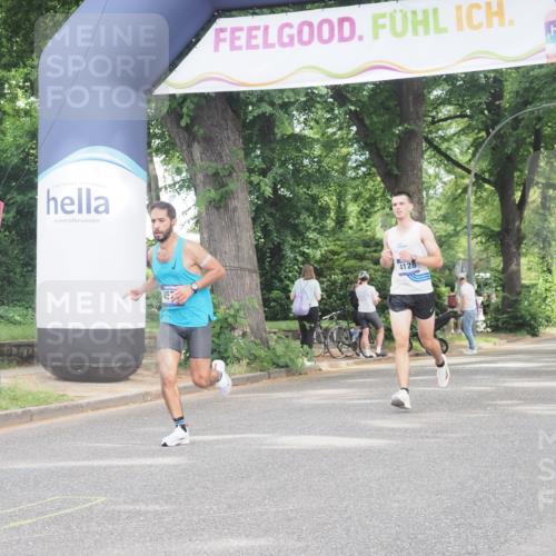 29.06.2025 - hella hamburg halbmarathon KatJ http://msf.ph/oto/8292069 29.06.2025 10:13:04 Zwischen KM18-KM19 4128, 4571 meine-sportfotos.de