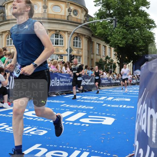 29.06.2025 - hella hamburg halbmarathon Strokosch-Dieckow http://msf.ph/oto/8292087 29.06.2025 10:50:22 Ziel 4127, 4247, 4933, 6795, 8153, 8899, 8921, 11455, 12035, 12624, 12949, 13609, 13690, 14034, 14626, 16000, 16242, 17319, 18394, 18499 meine-sportfotos.de