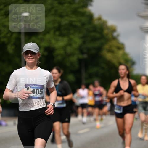 29.06.2025 - hella hamburg halbmarathon Dr. Thomas Lammeyer http://msf.ph/oto/8292112 29.06.2025 10:16:08 Kennedybrücke 1249, 1610, 1785, 1790, 1850, 1851, 2963, 2964, 3182, 3248, 3262, 3746, 3837, 4453, 4499, 5166, 5176, 6822, 6871, 6966, 7370, 8206, 8207, 8971, 9119, 9253, 9254, 9405, 10685 meine-sportfotos.de