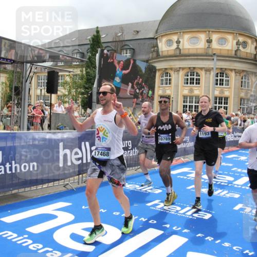 29.06.2025 - hella hamburg halbmarathon Michael Strokosch http://msf.ph/oto/8292113 29.06.2025 10:56:20 Ziel 1193, 5465, 7547, 9903, 10789, 11309, 12348, 14363, 15300, 15484, 16113, 16375, 16634, 17468, 18117, 18495, 18652, 18741, 19152 meine-sportfotos.de