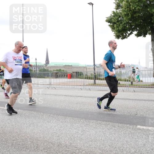 29.06.2025 - hella hamburg halbmarathon Lena Gebhardt http://msf.ph/oto/8292220 29.06.2025 10:55:53 Lombardsbrücke 10593, 1616, 1738, 1873, 1909, 1917, 2095, 2793, 3101, 3244, 3268, 4265, 4354, 4470, 4473, 4836, 4896, 5220, 5222, 5306, 5487, 5575, 5994, 6055, 6056, 6113, 6257, 6494, 6594, 6968, 7516, 7548, 7616, 7969, 8005, 8110, 8305, 8527, 8532, 8533, 8626, 8648, 9548, 9614, 9618, 9838, 9857, 9858, 9861, 9865, 9956, 10094, 10436, 10438, 10449, 10559, 10593, 10640, 10885, 10987, 11903, 11962, 11963, 12695, 12902 meine-sportfotos.de