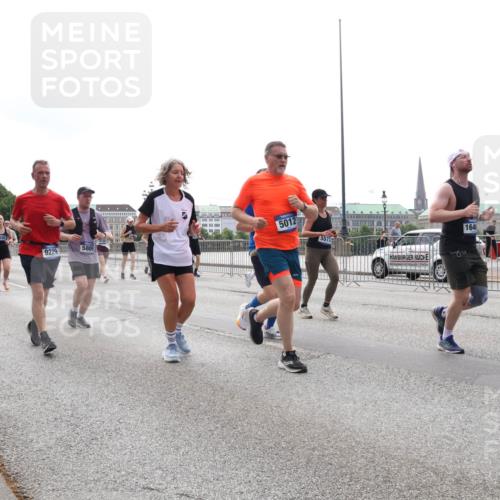 29.06.2025 - hella hamburg halbmarathon Lena Gebhardt http://msf.ph/oto/8292310 29.06.2025 10:36:26 Lombardsbrücke 5012, 9229, 5809, 5573, 1, 80, 1646, 1008, 1010, 1036, 1102, 1183, 1224, 1775, 1780, 1835, 1948, 2124, 2520, 2588, 2870, 3398, 3401, 3404, 3428, 3699, 3741, 3877, 4084, 4245, 4326, 4442, 4937, 5012, 5246, 5427, 5540, 5573, 5666, 5747, 5809, 5919, 6092, 6093, 6184, 6190, 6417, 6667, 6896, 7086, 7111, 7140, 7275, 7575, 7576, 7632, 8356, 8498, 8530, 8581, 8945, 9115, 9117, 9229, 9500, 13265, 15077, 17156, 17807, 18152, 18488 meine-sportfotos.de
