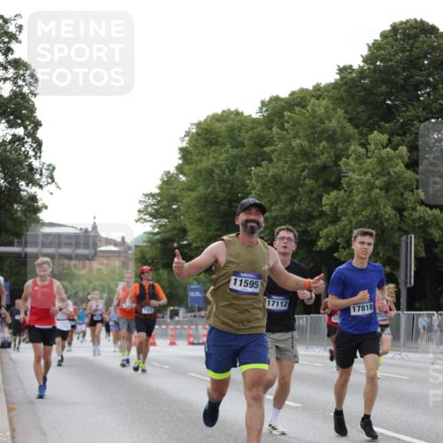29.06.2025 - hella hamburg halbmarathon Jannik Wohlers http://msf.ph/oto/8292371 29.06.2025 10:04:32 Lombardsbrücke 1126, 1316, 1559, 2424, 2463, 2628, 2698, 3071, 3413, 4394, 4538, 4951, 7302, 8049, 8089, 9019, 11088, 11551, 11595, 12125, 13242, 13327, 16134, 16357, 16579, 16995, 17112, 17540, 17814, 17818, 18189, 18556 meine-sportfotos.de