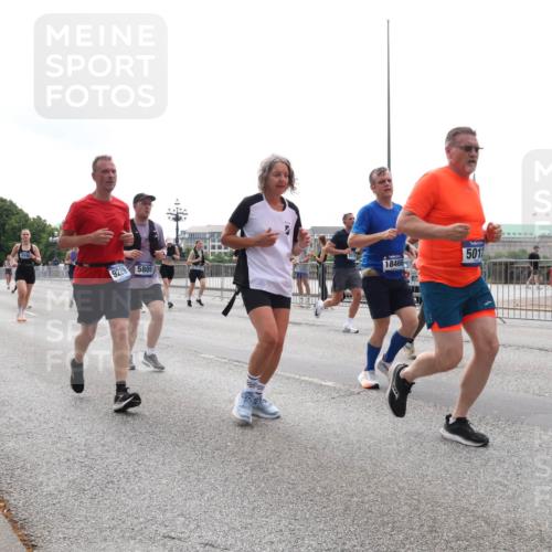29.06.2025 - hella hamburg halbmarathon Lena Gebhardt http://msf.ph/oto/8292393 29.06.2025 10:36:26 Lombardsbrücke 9229, 5809, 18466, 5012, 164, 1008, 1010, 1036, 1102, 1183, 1224, 1775, 1780, 1835, 1948, 2124, 2520, 2588, 2870, 3398, 3401, 3404, 3428, 3699, 3741, 3877, 4084, 4245, 4326, 4442, 4937, 5012, 5246, 5427, 5540, 5573, 5666, 5747, 5809, 5919, 6092, 6093, 6184, 6190, 6417, 6667, 6896, 7086, 7111, 7140, 7275, 7575, 7576, 7632, 8356, 8498, 8530, 8581, 8945, 9115, 9117, 9229, 9500, 13265, 15077, 17156, 17807, 18152, 18488 meine-sportfotos.de