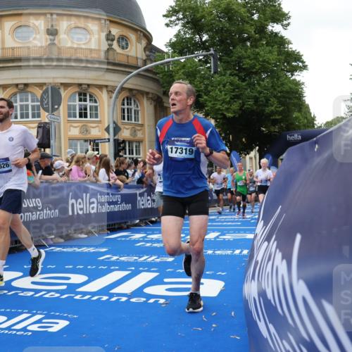 29.06.2025 - hella hamburg halbmarathon Strokosch-Dieckow http://msf.ph/oto/8292437 29.06.2025 10:50:31 Ziel 1399, 1750, 3414, 4127, 4346, 5447, 6282, 6662, 6795, 7397, 7583, 7786, 8153, 8576, 9057, 11214, 11455, 12624, 13808, 13812, 13875, 14626, 15519, 15803, 16291, 16806, 17179, 17247, 17319, 18006, 18394, 18413 meine-sportfotos.de