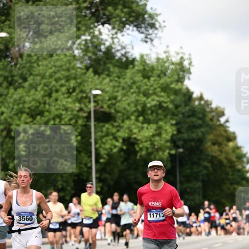 29.06.2025 - hella hamburg halbmarathon Dr. Thomas Lammeyer http://msf.ph/oto/8292488 29.06.2025 10:37:25 Kennedybrücke 1078, 1199, 1324, 1373, 1732, 1879, 1995, 2085, 2342, 2384, 2838, 3221, 3341, 3422, 3560, 3653, 3871, 4030, 4164, 4446, 5180, 5581, 5917, 6773, 6999, 7308, 7705, 8175, 8595, 8839, 8891, 8993, 9289, 9471, 9591, 9750, 9768, 9780 meine-sportfotos.de