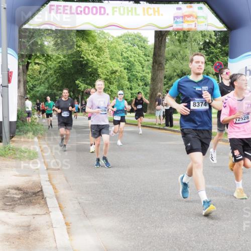 29.06.2025 - hella hamburg halbmarathon MichiJ http://msf.ph/oto/8292542 29.06.2025 10:33:45 Zwischen KM18-KM19 5706, 7450, 8374, 9720, 10796, 11495, 12528, 12579, 13687, 13919, 14228, 14462, 14764, 14783, 15362, 16286, 16834, 17492, 18081 meine-sportfotos.de