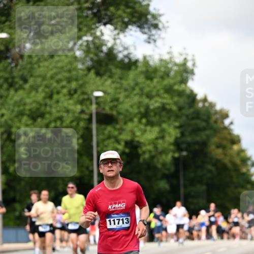 29.06.2025 - hella hamburg halbmarathon Dr. Thomas Lammeyer http://msf.ph/oto/8292646 29.06.2025 10:37:26 Kennedybrücke 1078, 1199, 1324, 1373, 1879, 1995, 2085, 2342, 2384, 2838, 3341, 3422, 3560, 3812, 3871, 4030, 4164, 4446, 5180, 5581, 5917, 6773, 6999, 7308, 7309, 7705, 8175, 8595, 8839, 8891, 8993, 9289, 9591, 9750, 9768, 9780 meine-sportfotos.de