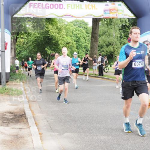 29.06.2025 - hella hamburg halbmarathon MichiJ http://msf.ph/oto/8292656 29.06.2025 10:33:45 Zwischen KM18-KM19 5706, 7450, 8374, 9720, 10796, 11495, 12528, 12579, 13687, 13919, 14228, 14462, 14764, 14783, 15362, 16286, 16834, 17492, 18081 meine-sportfotos.de