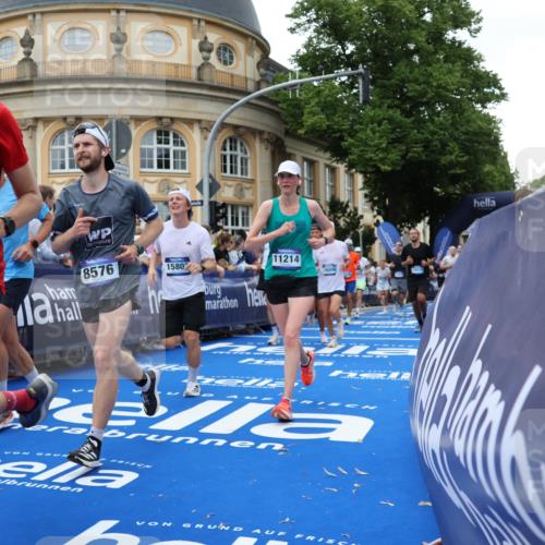 29.06.2025 - hella hamburg halbmarathon Strokosch-Dieckow http://msf.ph/oto/8292769 29.06.2025 10:50:36 Ziel 1399, 1750, 2234, 2788, 3414, 4346, 5447, 6282, 6662, 6712, 7134, 7397, 7583, 7786, 7952, 8153, 8576, 9057, 11214, 11356, 13701, 13808, 13812, 13875, 15519, 15803, 16291, 16806, 17179, 17247, 18006, 18229, 18413, 18820 meine-sportfotos.de