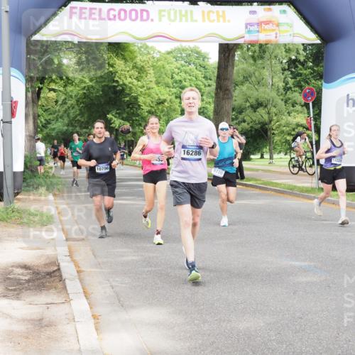29.06.2025 - hella hamburg halbmarathon MichiJ http://msf.ph/oto/8292815 29.06.2025 10:33:46 Zwischen KM18-KM19 5706, 6711, 7450, 8374, 9720, 10796, 11495, 12528, 12579, 13687, 13919, 14228, 14764, 14783, 15362, 16286, 16834, 17492, 18081 meine-sportfotos.de