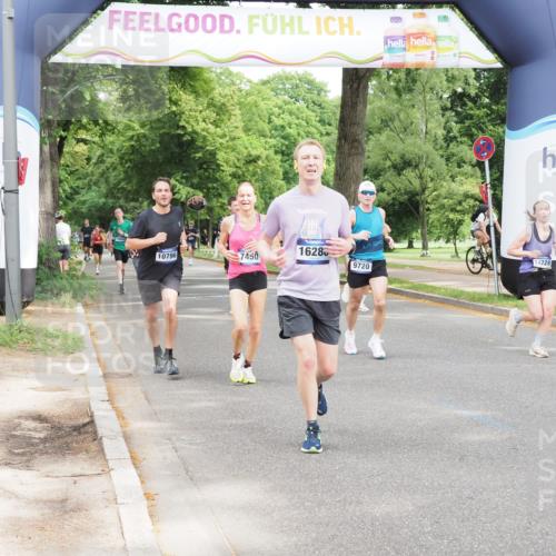 29.06.2025 - hella hamburg halbmarathon MichiJ http://msf.ph/oto/8292821 29.06.2025 10:33:46 Zwischen KM18-KM19 5706, 6711, 7450, 8374, 9720, 10796, 11495, 12528, 12579, 13687, 13919, 14228, 14764, 14783, 15362, 16286, 16834, 17492, 18081 meine-sportfotos.de