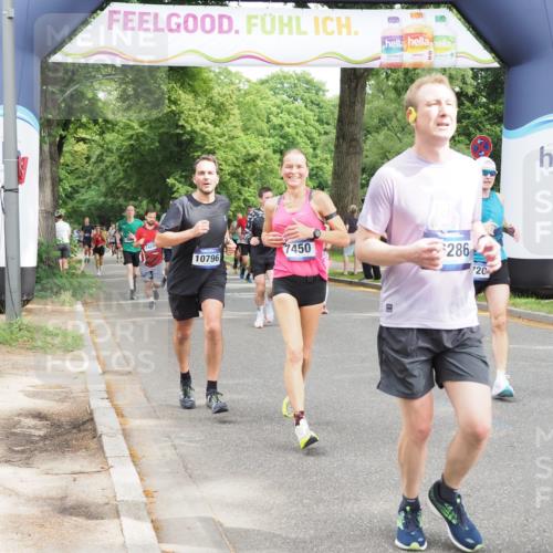 29.06.2025 - hella hamburg halbmarathon MichiJ http://msf.ph/oto/8292899 29.06.2025 10:33:47 Zwischen KM18-KM19 5706, 6711, 7385, 7450, 8374, 9720, 10796, 12528, 13919, 14228, 14764, 14783, 16286, 16834, 17492, 18081 meine-sportfotos.de