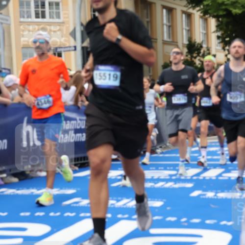 29.06.2025 - hella hamburg halbmarathon Strokosch-Dieckow http://msf.ph/oto/8292900 29.06.2025 10:50:38 Ziel 1399, 1750, 2234, 2788, 4346, 6282, 6662, 6712, 7134, 7397, 7583, 7786, 7952, 8576, 8657, 9057, 11214, 11356, 13701, 13808, 13812, 13875, 15426, 15519, 15720, 15803, 16291, 16806, 17129, 17179, 17247, 17908, 18006, 18229, 18370, 18413, 18820 meine-sportfotos.de