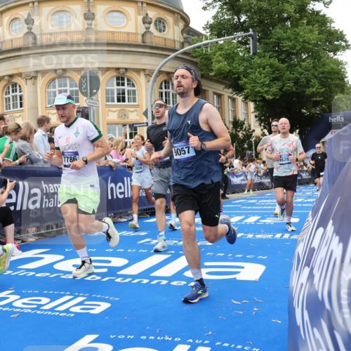 29.06.2025 - hella hamburg halbmarathon Strokosch-Dieckow http://msf.ph/oto/8292928 29.06.2025 10:50:39 Ziel 1399, 1750, 2234, 2788, 4346, 5115, 6282, 6662, 6712, 7134, 7397, 7583, 7786, 7952, 8576, 8657, 9057, 11214, 11356, 13701, 13808, 13812, 13875, 15426, 15519, 15720, 15803, 16291, 16806, 17129, 17179, 17247, 17908, 18006, 18229, 18370, 18413, 18820 meine-sportfotos.de