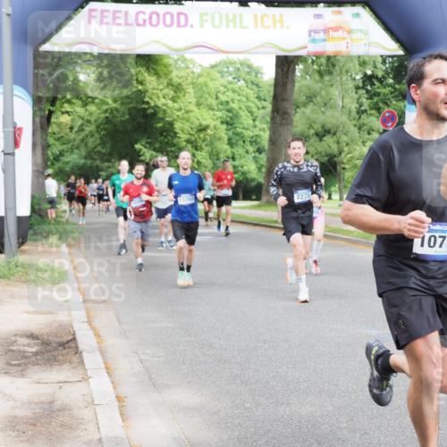 29.06.2025 - hella hamburg halbmarathon MichiJ http://msf.ph/oto/8292972 29.06.2025 10:33:48 Zwischen KM18-KM19 2270, 5706, 6711, 7385, 7450, 8374, 9720, 10796, 12528, 13782, 13919, 14200, 14228, 14764, 14783, 16286, 16834, 17492, 18081 meine-sportfotos.de