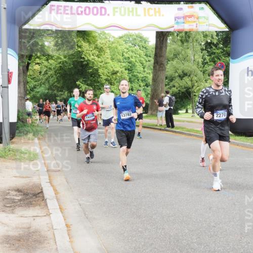 29.06.2025 - hella hamburg halbmarathon MichiJ http://msf.ph/oto/8293118 29.06.2025 10:33:49 Zwischen KM18-KM19 2270, 5706, 6711, 7385, 7450, 8374, 9720, 10796, 12528, 13782, 13919, 14200, 14228, 14764, 16286, 16834, 17281, 18081 meine-sportfotos.de
