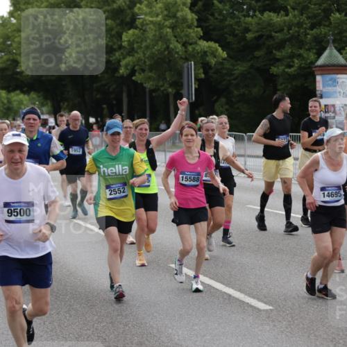 29.06.2025 - hella hamburg halbmarathon Jannik Wohlers http://msf.ph/oto/8293157 29.06.2025 10:36:27 Lombardsbrücke 1118, 1253, 1339, 1948, 1952, 1954, 2552, 2588, 3165, 3873, 3895, 4084, 4618, 4762, 4996, 5789, 6156, 6359, 7773, 8499, 8758, 8936, 8937, 9295, 9500, 9694, 9701, 10123, 10487, 10862, 11672, 11831, 11912, 12184, 12218, 12302, 12532, 12605, 12770, 12775, 13092, 13106, 13165, 13265, 13266, 13657, 13704, 13902, 13903, 14695, 15077, 15588, 15805, 15907, 15972, 15992, 16228, 16304, 16309, 16885, 16977, 17018, 17115, 17349, 17504, 18174, 18482 meine-sportfotos.de