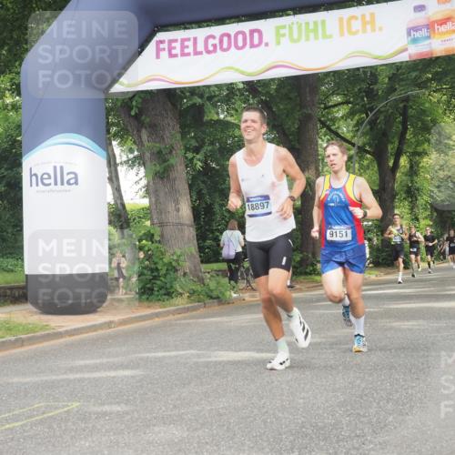 29.06.2025 - hella hamburg halbmarathon KatJ http://msf.ph/oto/8293200 29.06.2025 10:13:13 Zwischen KM18-KM19  meine-sportfotos.de