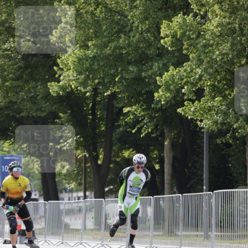 29.06.2025 - hella hamburg halbmarathon Jannik Wohlers http://msf.ph/oto/8293230 29.06.2025 08:54:23 Lombardsbrücke  meine-sportfotos.de