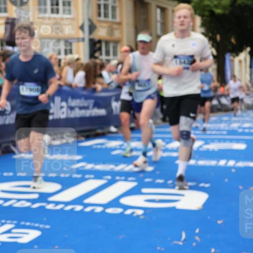 29.06.2025 - hella hamburg halbmarathon Strokosch-Dieckow http://msf.ph/oto/8293261 29.06.2025 10:50:46 Ziel 1466, 2234, 2788, 3654, 3947, 4839, 5018, 5115, 6712, 7052, 7134, 7952, 8205, 8657, 10750, 11356, 13701, 15395, 15426, 15643, 15720, 17129, 17908, 18182, 18229, 18370, 18820 meine-sportfotos.de