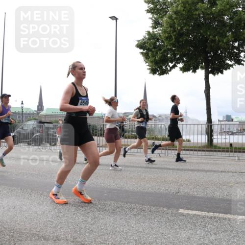 29.06.2025 - hella hamburg halbmarathon Lena Gebhardt http://msf.ph/oto/8293273 29.06.2025 10:36:30 Lombardsbrücke 17943, 5540, 1008, 1010, 1102, 1224, 1775, 1780, 1835, 1948, 2124, 2588, 2870, 3398, 3404, 3428, 3699, 3741, 3877, 4084, 4245, 4326, 4442, 4618, 4762, 4937, 5012, 5246, 5427, 5540, 5573, 5666, 5747, 5809, 5919, 6092, 6093, 6156, 6184, 6190, 6417, 6667, 6896, 7086, 7111, 7140, 7275, 7575, 7576, 7632, 8356, 8498, 8499, 8530, 8581, 8945, 9115, 9117, 9229, 9500, 9694, 13265, 15077, 17156, 17807, 18152, 18488 meine-sportfotos.de