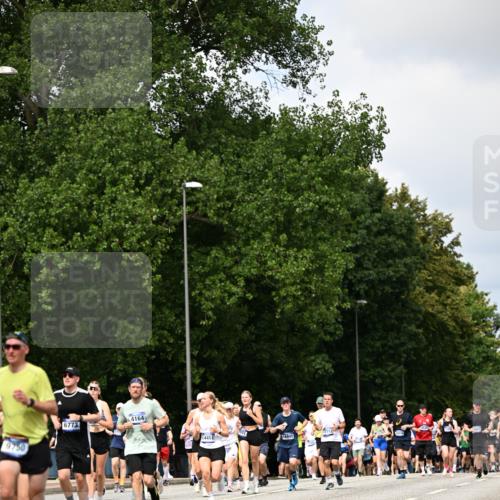 29.06.2025 - hella hamburg halbmarathon Dr. Thomas Lammeyer http://msf.ph/oto/8293343 29.06.2025 10:37:28 Kennedybrücke 1078, 1199, 1324, 1373, 1879, 1995, 2085, 2342, 2838, 3341, 3422, 3560, 3812, 3871, 4030, 4164, 4446, 5180, 5917, 6773, 6999, 7308, 7309, 7705, 8175, 8595, 8891, 8993, 9289, 9591, 9750, 9768, 9780 meine-sportfotos.de