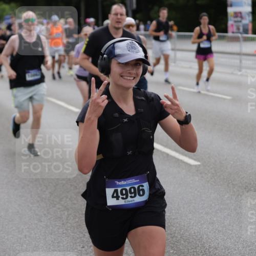 29.06.2025 - hella hamburg halbmarathon Jannik Wohlers http://msf.ph/oto/8293345 29.06.2025 10:36:32 Lombardsbrücke 1118, 1253, 1339, 1488, 1490, 1952, 1954, 2552, 3165, 3714, 3873, 3895, 4618, 4762, 4996, 5224, 5538, 5640, 5786, 5789, 6156, 6359, 6804, 7202, 7773, 8007, 8315, 8499, 8758, 8936, 8937, 9295, 9694, 9701, 10123, 10487, 10862, 10931, 11672, 11831, 11843, 11912, 12087, 12184, 12218, 12302, 12532, 13106, 13165, 13657, 13695, 13970, 13971, 14695, 15106, 15353, 15475, 15588, 15907, 15972, 15992, 16304, 16309, 16885, 17115, 17349, 17504, 17591, 18482 meine-sportfotos.de